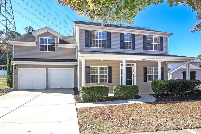 Foto del edificio - Welcome to this stunning 5 bedroom, 2.5 bath home nestled in the desirable location of Cornelius,...