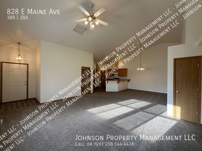 Foto del edificio - 828 E Maine Ave