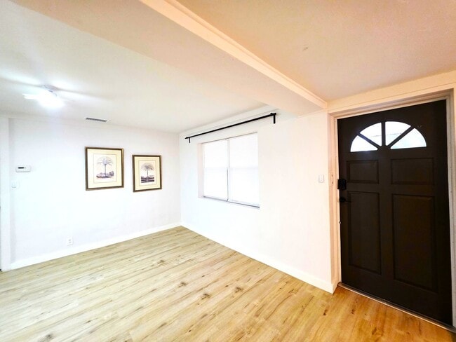 Building Photo - Vero Beach Rentals. Vero Beach Rent, LLC and Property Management Company