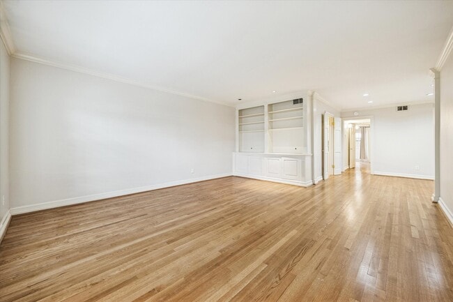 Foto del edificio - 449 N Post Oak Ln