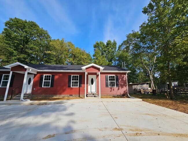 Building Photo - 3 br, 2 bath House - 428 Waggoner St.