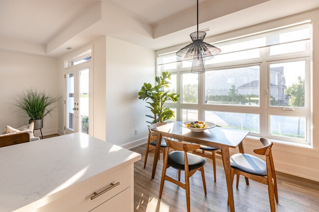 Building Photo - 170 Cope Dr