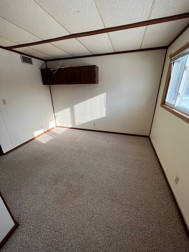 750 Harding St Unit 4, Chippewa Falls, WI 54729 Apartments in