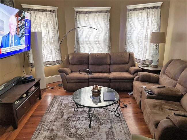 Building Photo - 29 Prichard Ave