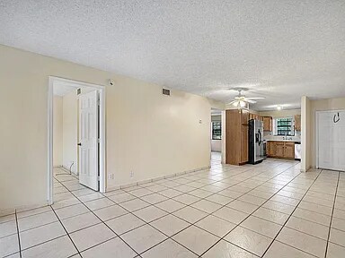 Foto del edificio - 3050 Norwood Pl