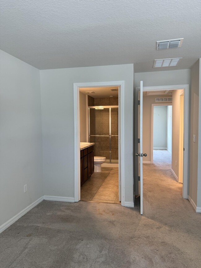 Building Photo - 3334 Franklin Square Ln