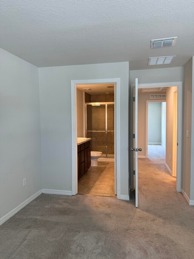 Foto del edificio - 3334 Franklin Square Ln