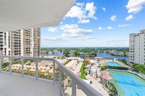 Foto del edificio - East Country Club Drive, Aventura, FL 33180 - 3 BR 2 BA Condo