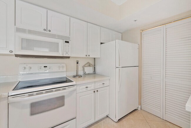 Foto del edificio - 260 Village Blvd