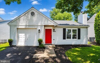 Building Photo - 13348 Neerwinder Pl