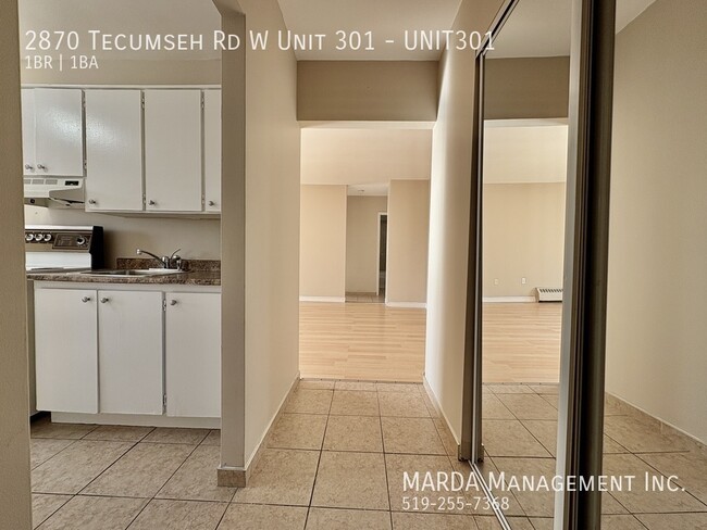 Building Photo - SPACIOUS 1-BEDROOM/1BATH APARTMENT AT PRIM...