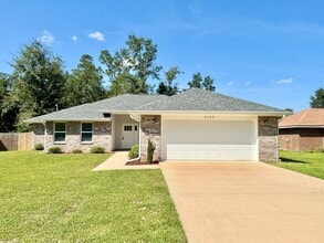 Building Photo - 6760 Da Lisa Rd