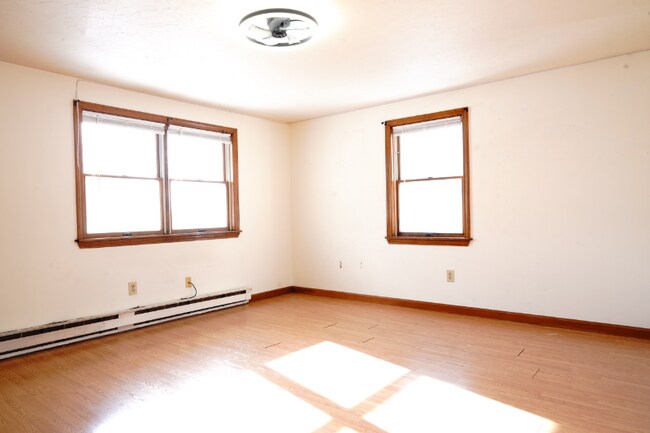 Foto del edificio - 3 Watson Ave