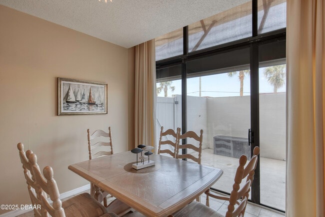 Building Photo - 1601 N Central Ave