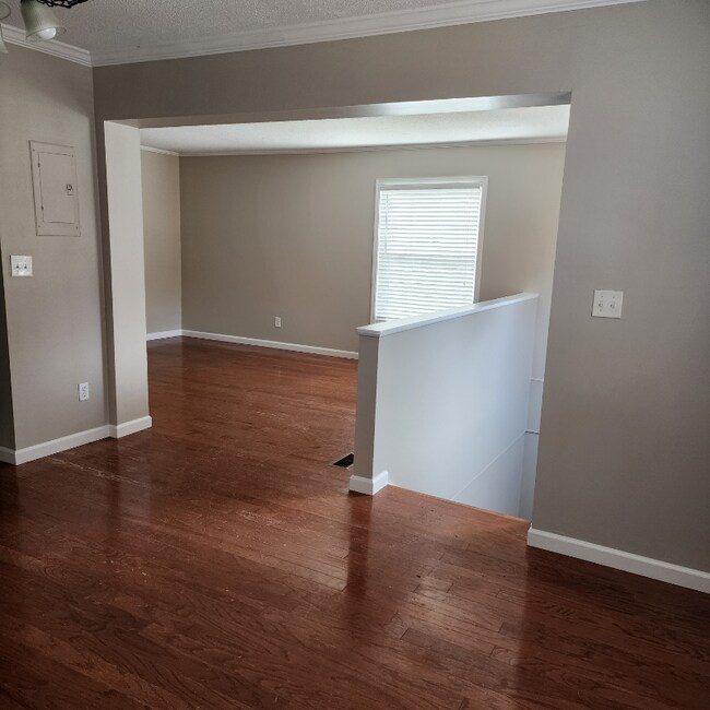 Foto del edificio - 1332 Hibbard Dr
