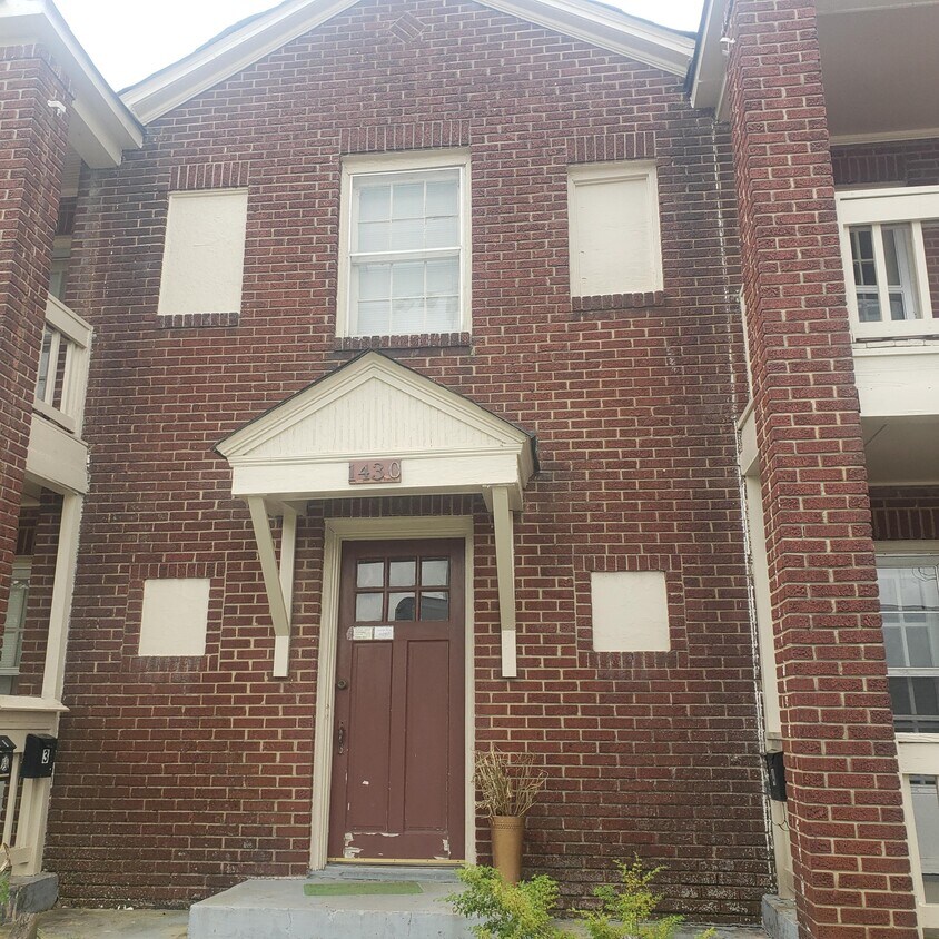 front - 1424 Park Dr