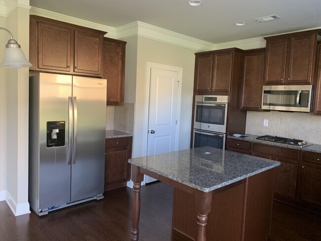 Building Photo - 2674 Bloom Cir