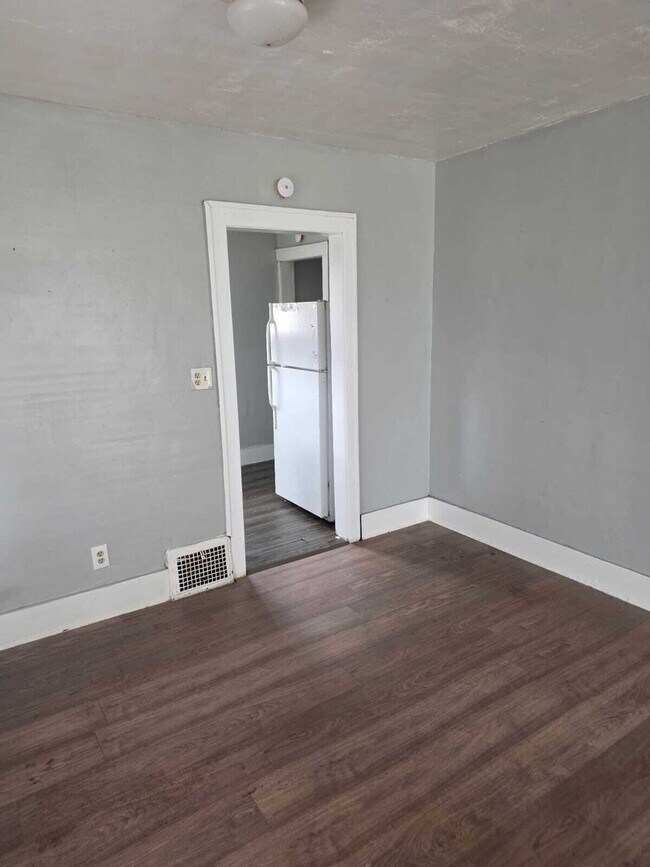 Foto del edificio - 2-Bedroom Gem on Barrie Avenue – Perfectly Quaint Living in Flint!
