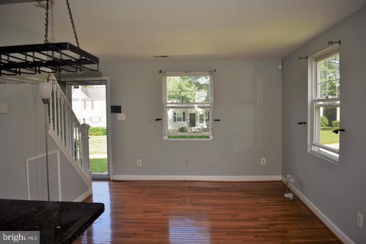 6924 Hawthorne St, Greater Landover, MD 20785 Condo for Rent in