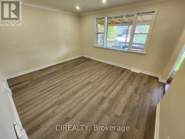 Building Photo - 82 Lilian Dr
