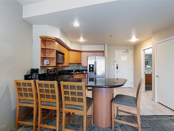 Foto del edificio - 211 E Flamingo Rd