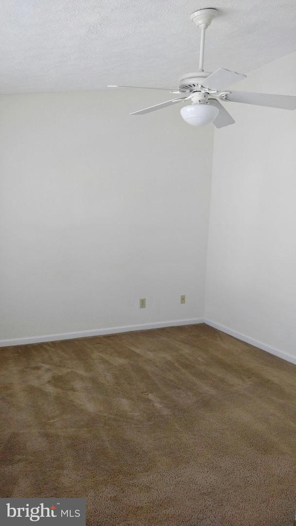 Foto del edificio - 120 Copperfield Ln