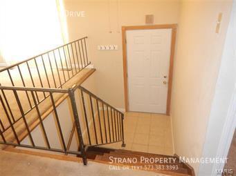 Building Photo - 1104 W Nixon Dr