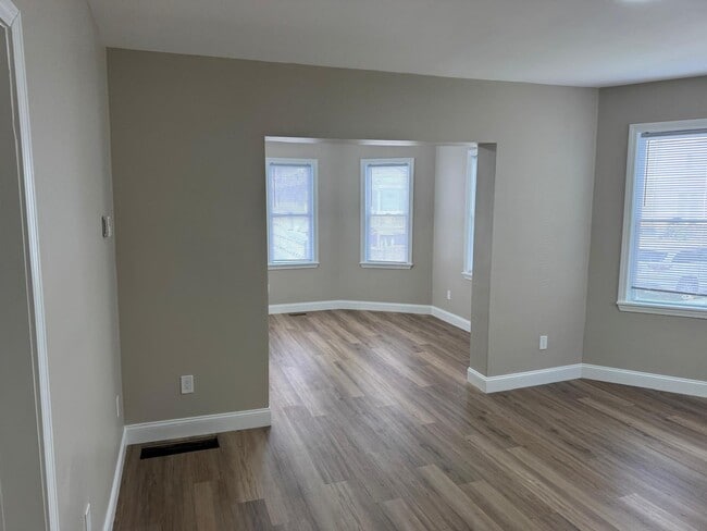 Photo - 33 Linwood Ave Apartment
