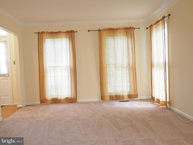 Building Photo - 7306 Goddard Dr
