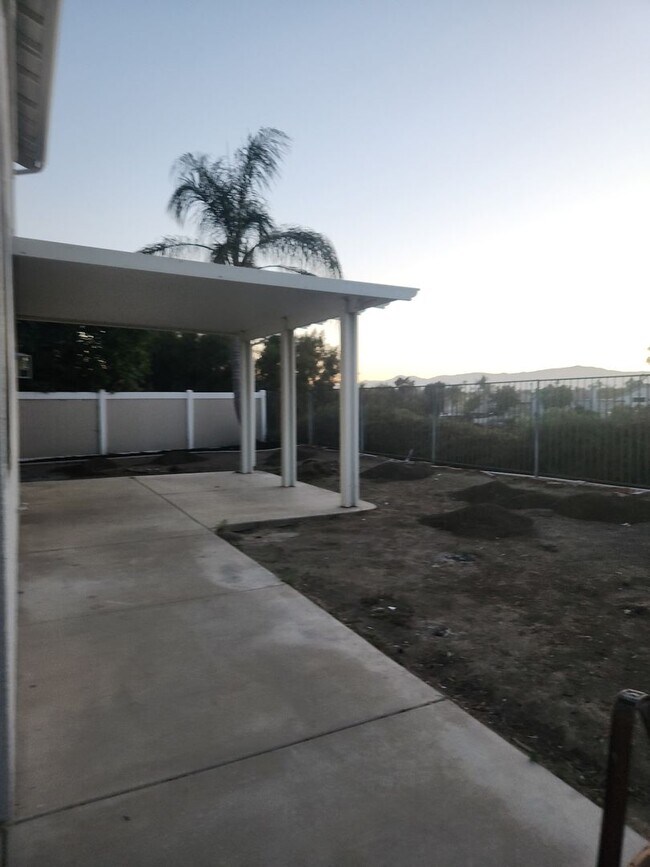 Building Photo - 40029 Lafayette Dr
