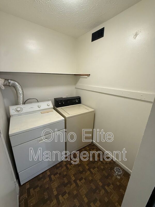 Foto del edificio - 2450 Hiawatha St