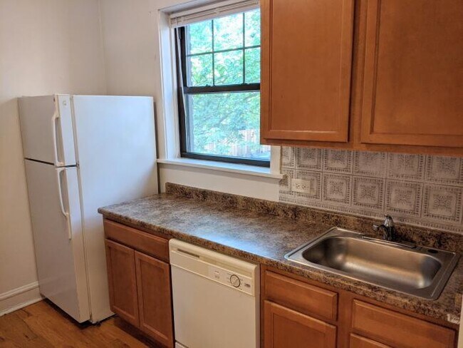 Building Photo - 1 bedroom in Evanston IL 60202