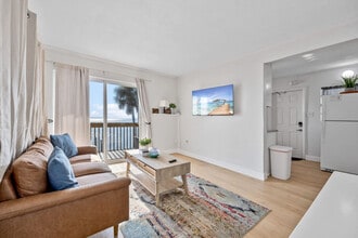 Building Photo - 3524 S Atlantic Ave