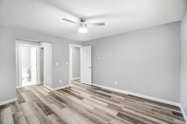 Interior Photo - Cascade Ridge