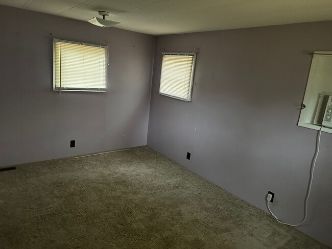 Building Photo - New Holstein Manufactured Housing Community