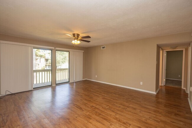 Foto del edificio - 15919 Golf Club Dr