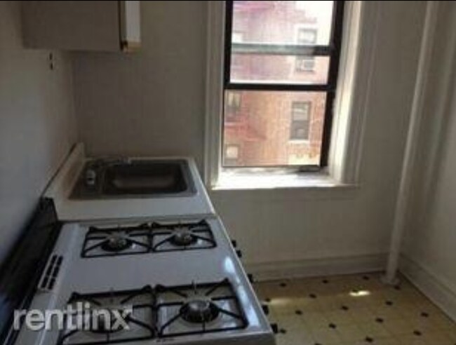 Foto del edificio - 328 Ovington Ave