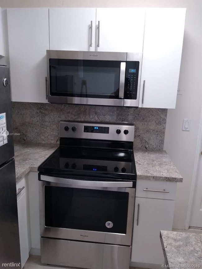 Building Photo - 2 br, 1 bath Condo - 438 Malaga Ave # 2IV