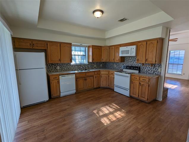 Foto del edificio - 212 Lanham Ct