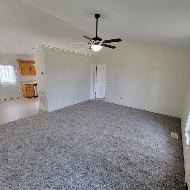 Foto del edificio - 3 Bedroom, 2 Bathroom-Updated-Rental-Cooke...