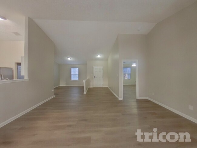 Foto del edificio - 9728 Avensong Crossing Dr