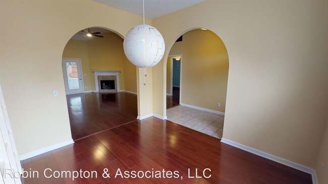 Foto del edificio - 4 br, 2 bath House - 201 Silver Brook Cir