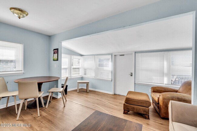 Building Photo - 549 Brielle Rd