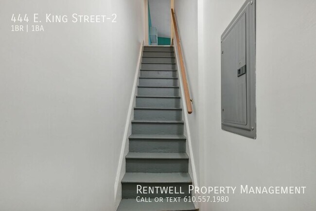 Foto del edificio - 1BR 1BA Bi-level Apartment, 444 King St, #...