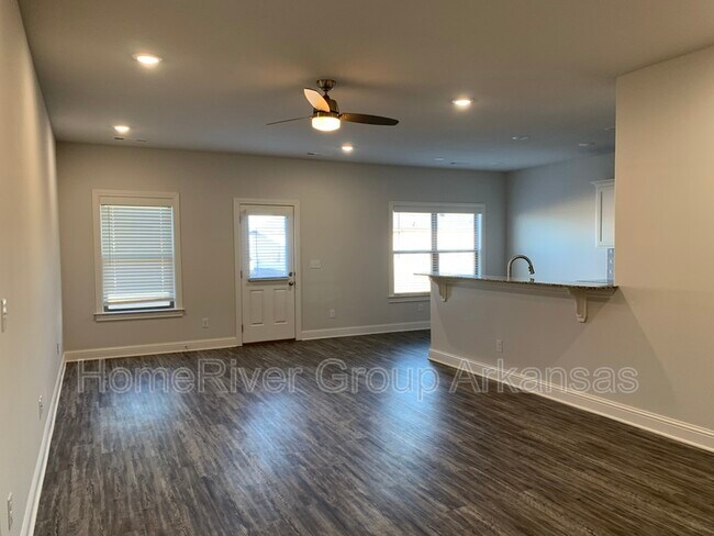 Building Photo - 1140 Pebble Pass