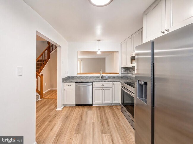 Foto del edificio - 3811 Glenview Terrace