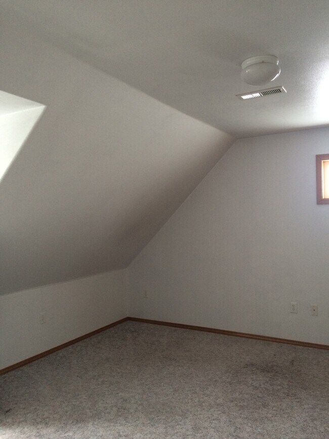 Foto del edificio - 4 Bd/2.5 Ba located on Pioneer Hill!