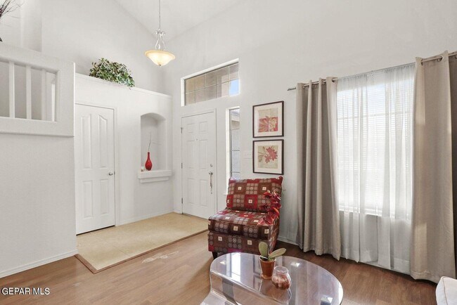 Foto del edificio - 12232 Stansbury Dr