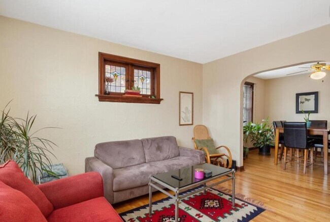 Foto del edificio - 3525 Lawn Ave
