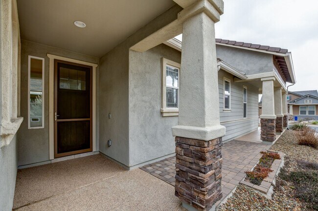 Foto del edificio - Well Appointed Home for Rent in Astoria!